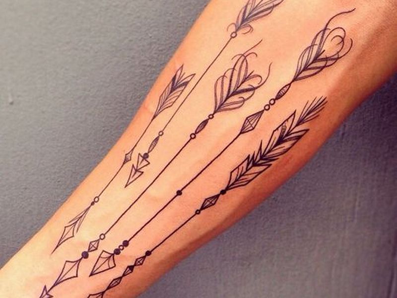 Arrow Tattoo Meanings - wide 1