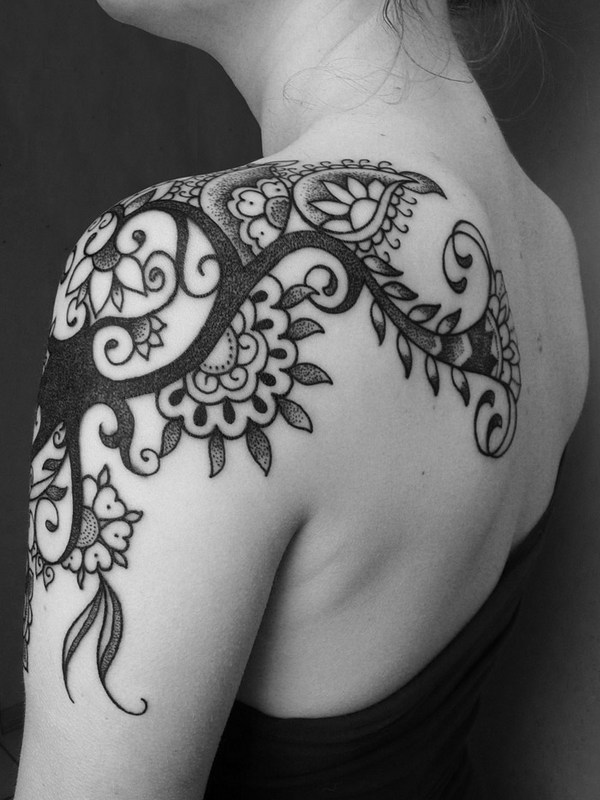 35 Fashionable Shoulder Tattoo designs for Girls - Symbols ...