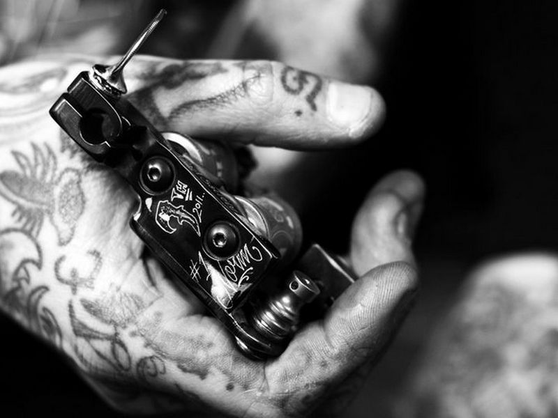 30 Different Popular Kinds of Tattoo Guns for Artists (2019)