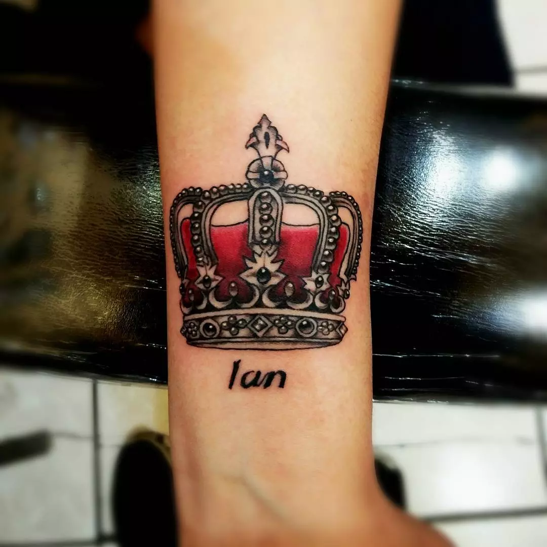 55 Best King And Queen Crown Tattoo Designs Meanings 2019