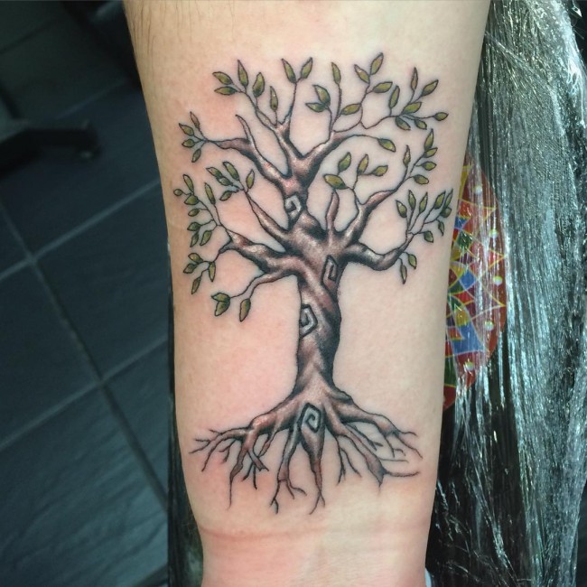 85 Best Tree Tattoo Designs Meanings Family Inspired 19