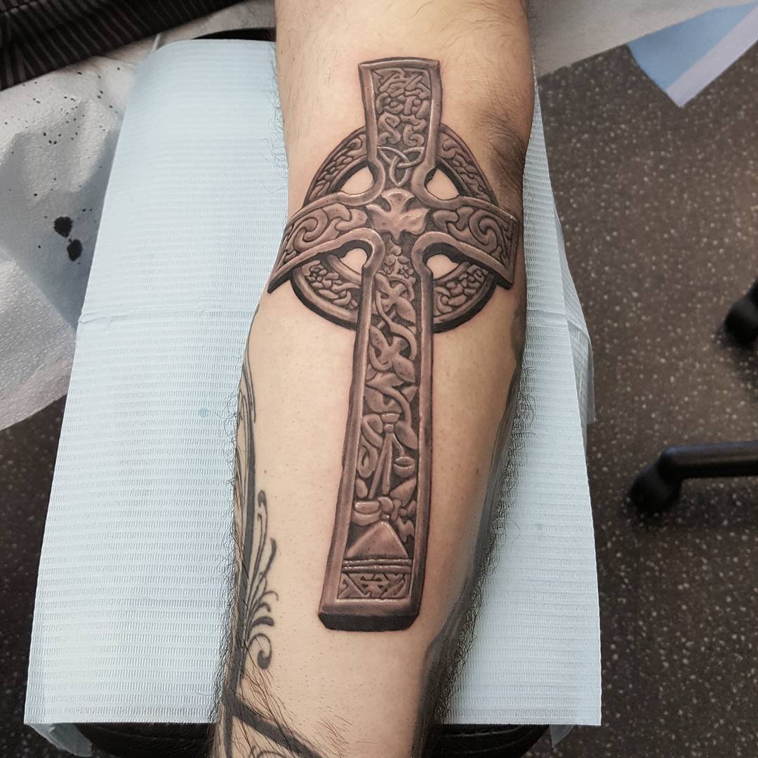 85+ Celtic Cross Tattoo Designs&Meanings Characteristic Symbol (2019)