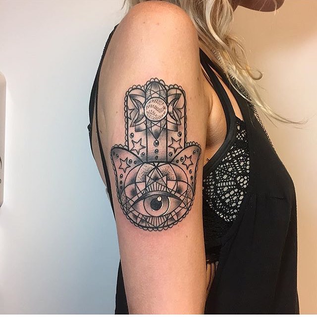 80+ Best Hamsa Tattoo Designs & Meanings - Symbol Of ...