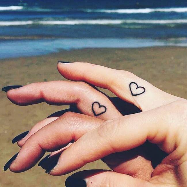 40+ Cute and Small Tattoos for Girls - Cool Design Ideas