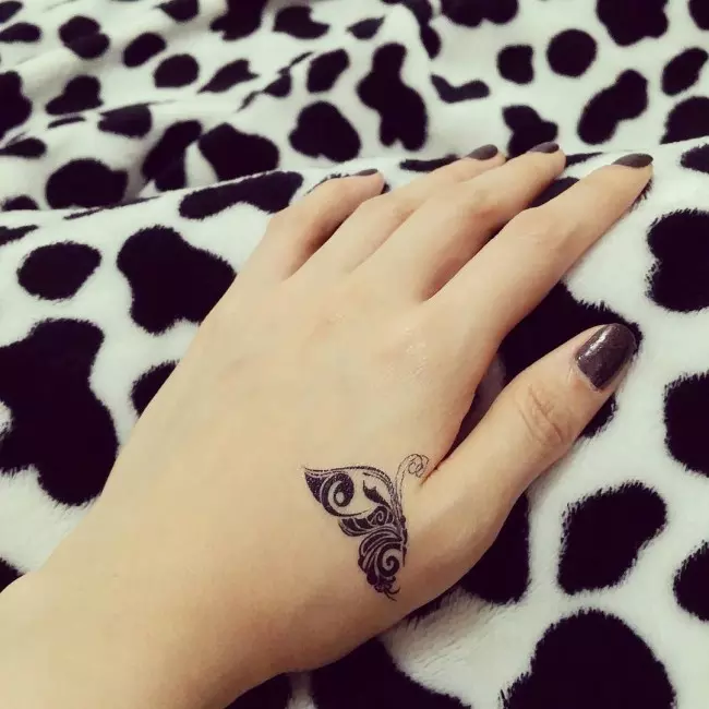 Tattoos For Girl On Hand