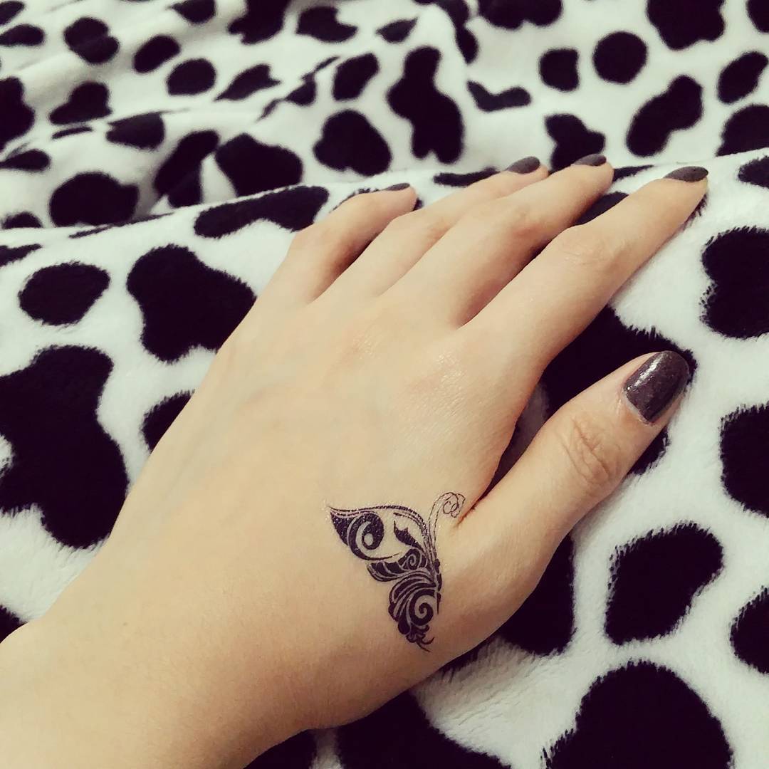 30 Cute Little Tattoo Designs