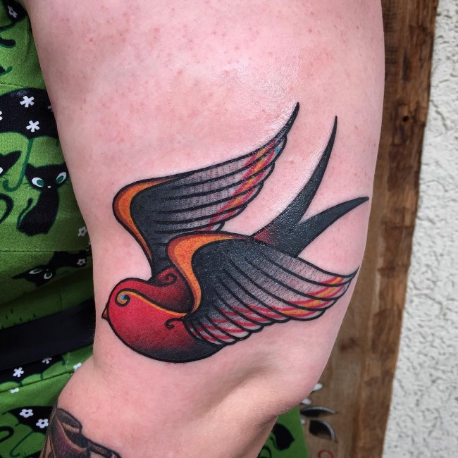 80+ Best Swallow Bird Tattoo Meaning and Designs - Fly in ...