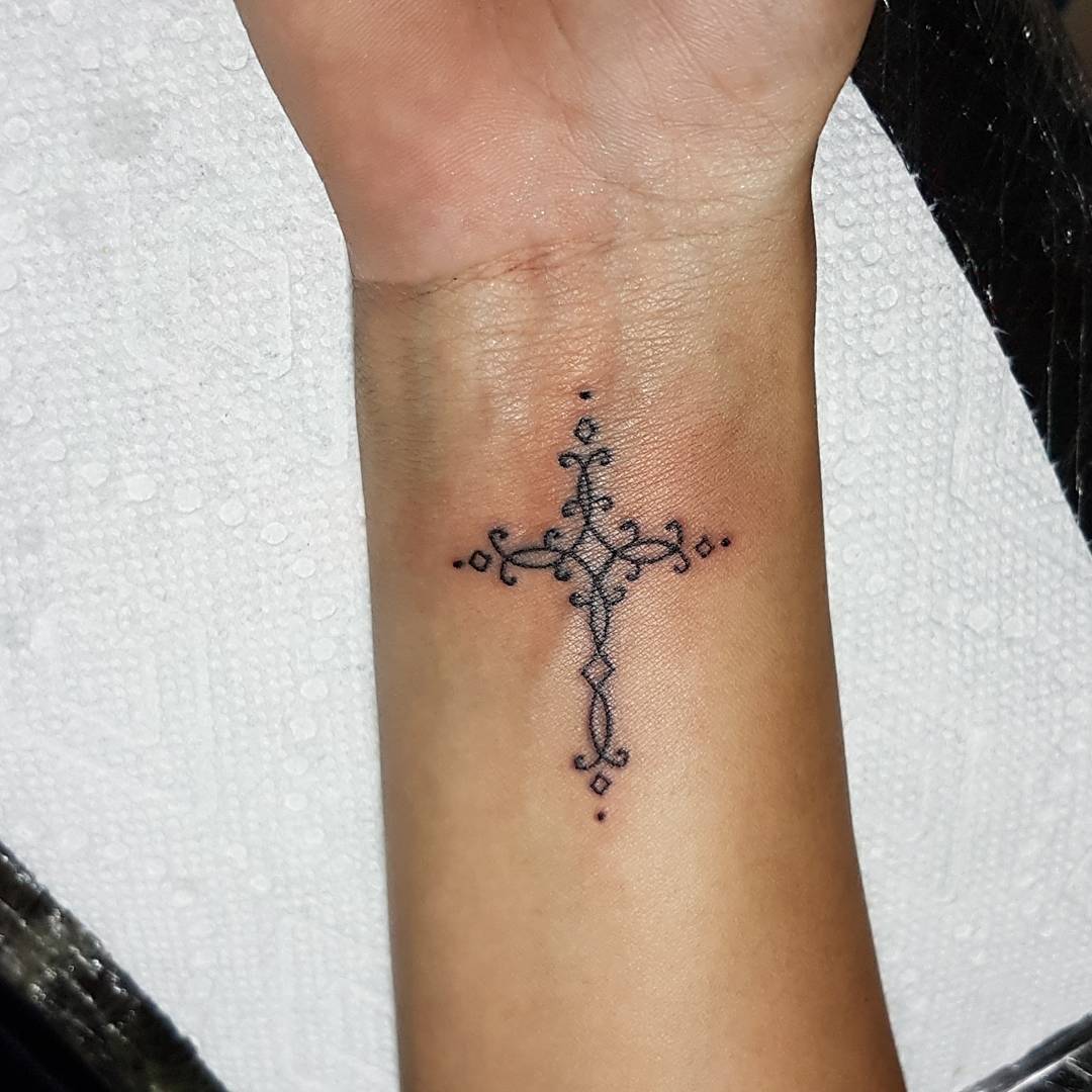 50 Unique Small Cross Tattoo Designs Simple And Lovely Yet