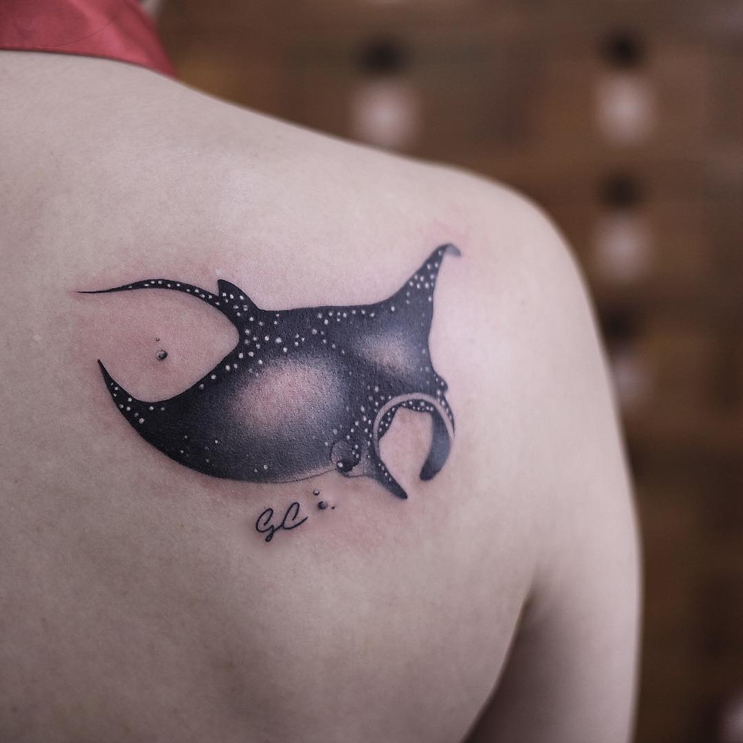 65 Graceful Stingray Tattoo Ideas Symbol Of Stealth, Speed & Protection