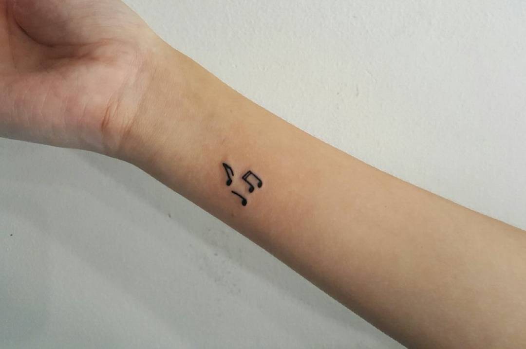75+ Lovely Music Note Tattoo Ideas For Those Who Is In Love With Music