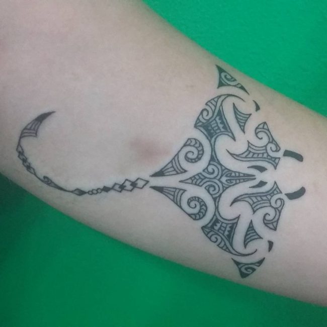 65 Graceful Stingray Tattoo Ideas Symbol Of Stealth Speed Protection