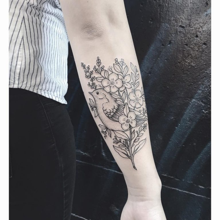 125+ Stunning Arm Tattoos For Women – Meaningful Feminine Designs