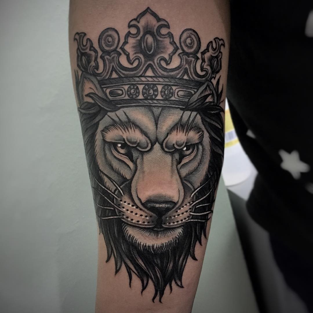 80+ Noble Crown Tattoo Designs Treat Yourself Like Royalty
