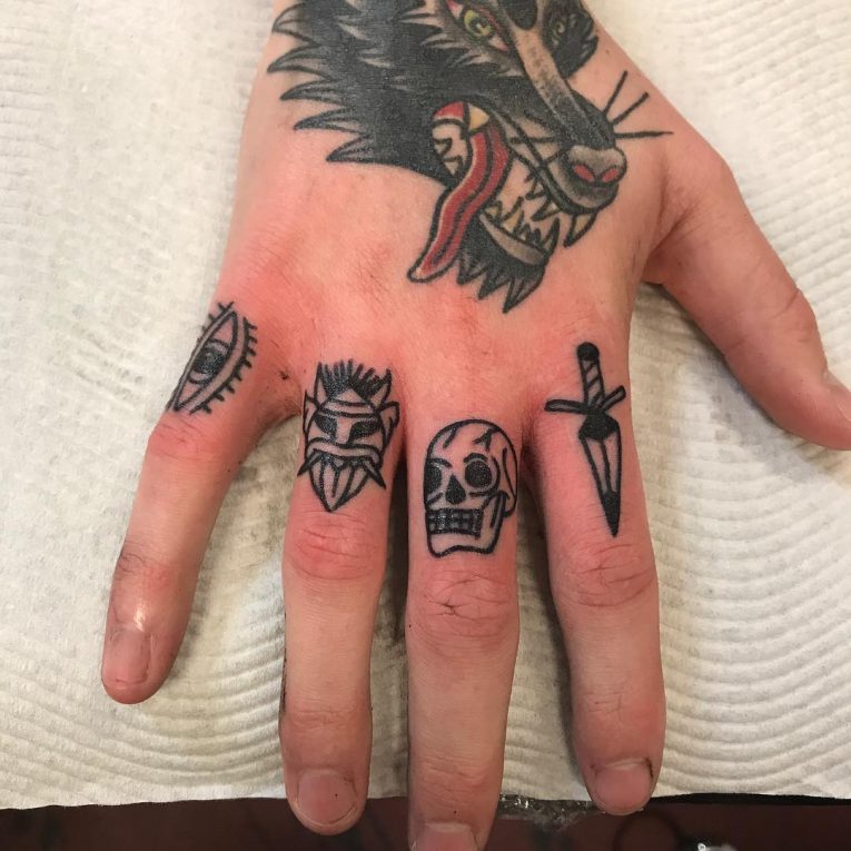 Knuckle Tattoo 115