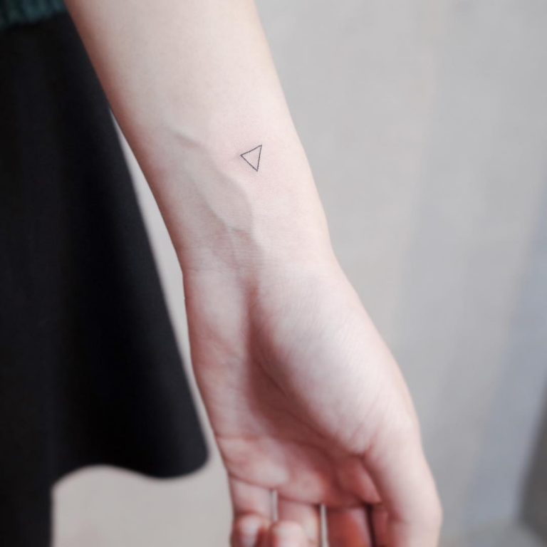 95 Best Simple Tattoos Designs And Meanings — [trends Of 2019]