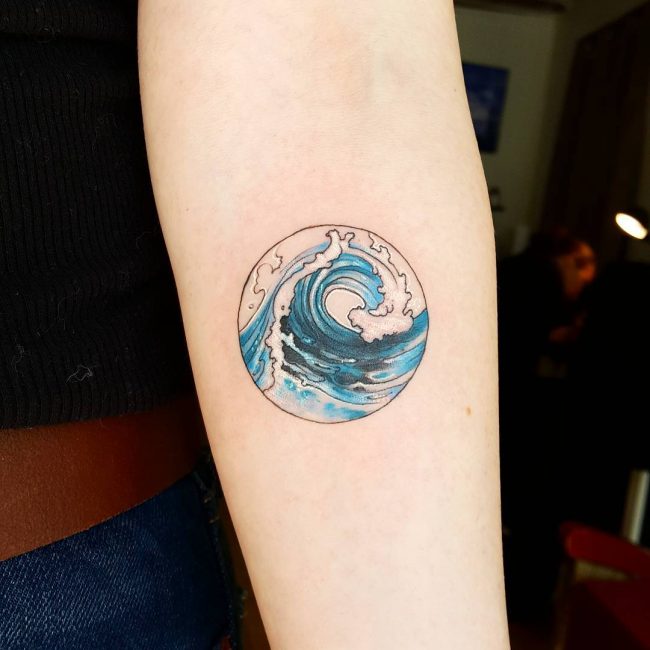 90-remarkable-wave-tattoo-designs-the-best-depiction-of-the-ocean