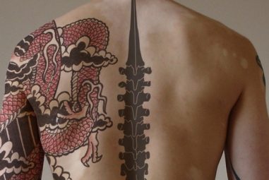 75+ Stylish Spine Tattoo Designs for Men and Women