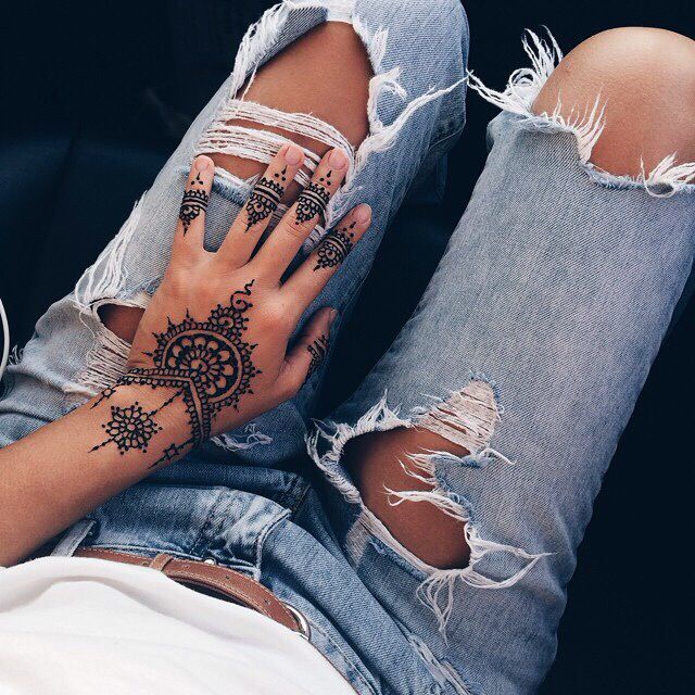 Women Tattoo - Very cute thigh tattoo// rose tattoos// thigh tattoos// henna  tattoos // tattoo ... - TattooViral.com | Your Number One source for daily  Tattoo designs, Ideas & Inspiration