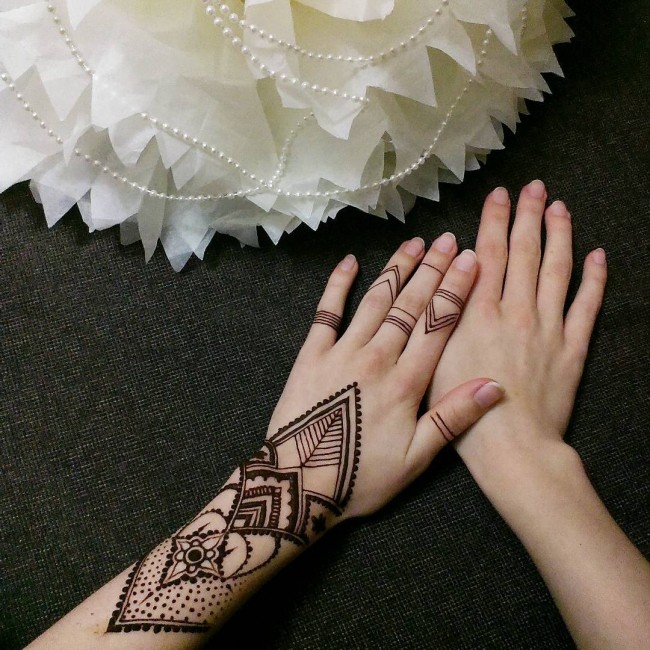 henna tattoo