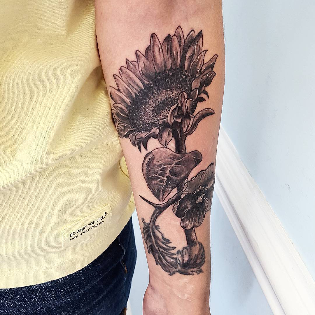 80+ Bright Sunflower Tattoos - Designs & Meanings for Happy Life (2019)