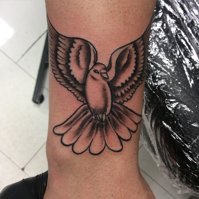 75+ Dove Tattoo Designs and Symbolic Meaning - Peace&Harmony (2019)