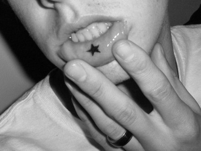 lip tattoo