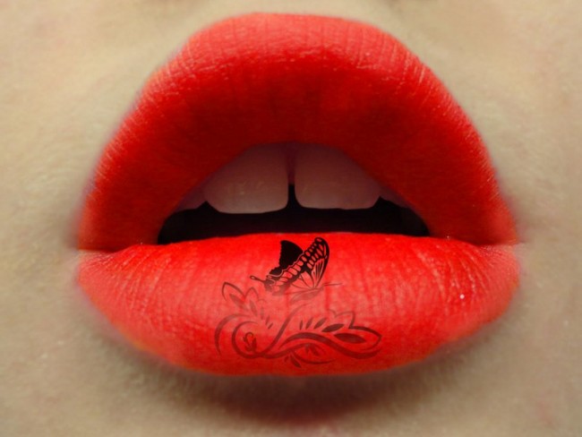 lip tattoo