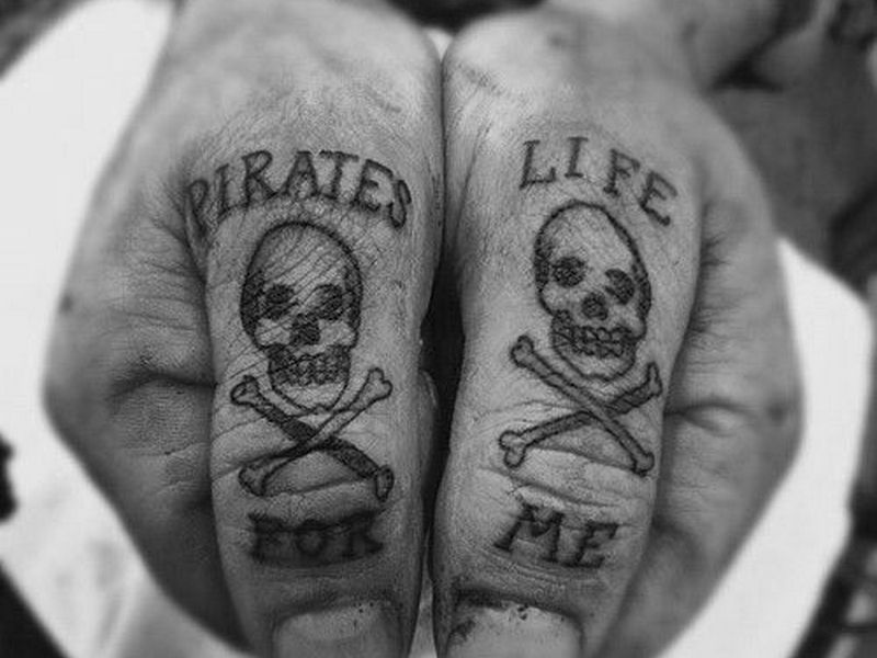75+ Amazing Masterful Pirate Tattoos Designs & Meanings ...