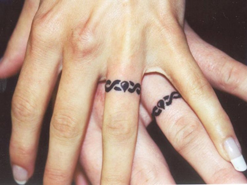 Addicted Tattoos - Tattoos of Love! By @getsomeinkbitches. #finger #marry  #marriage #happiness #tattoos #tattoo #tattooartist #fingertattoos #ring # rings #couplegoals #couple #insta #instagood #instagram | Facebook