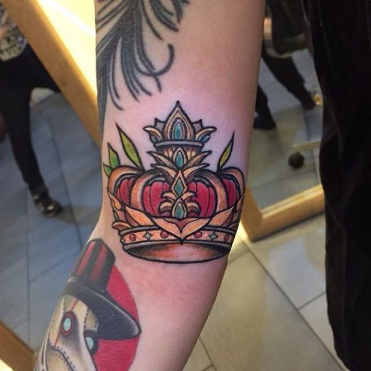 55 Best King And Queen Crown Tattoo - Designs & Meanings (2019)