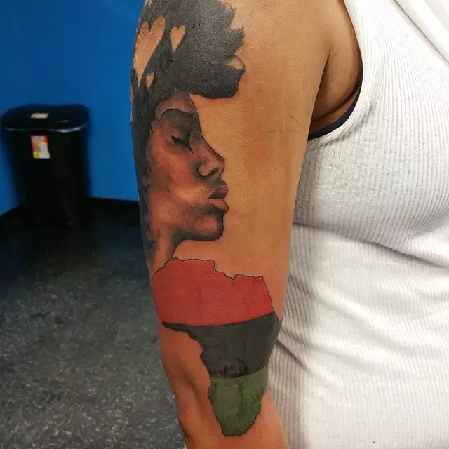 Barcelona Drops Awesome Photo of Aubameyangs Africa Inspired Tattoo   SportsBriefcom