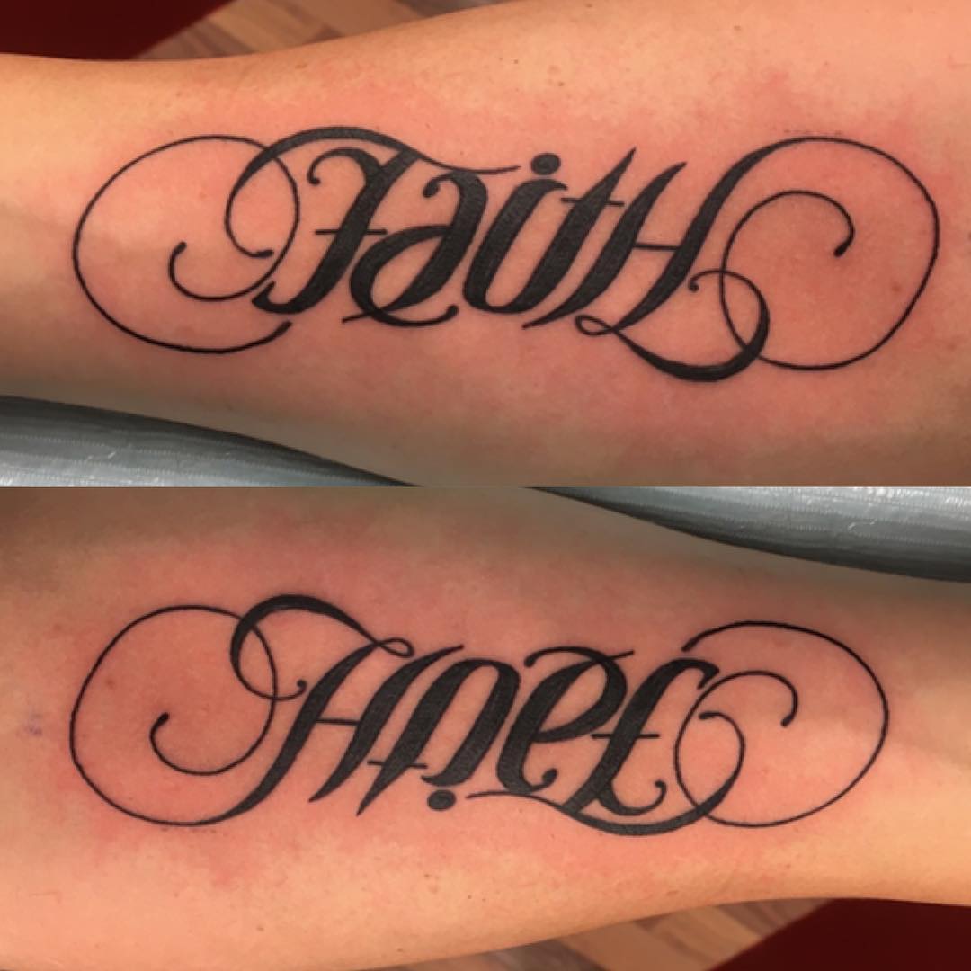 ambigram creator say two different things