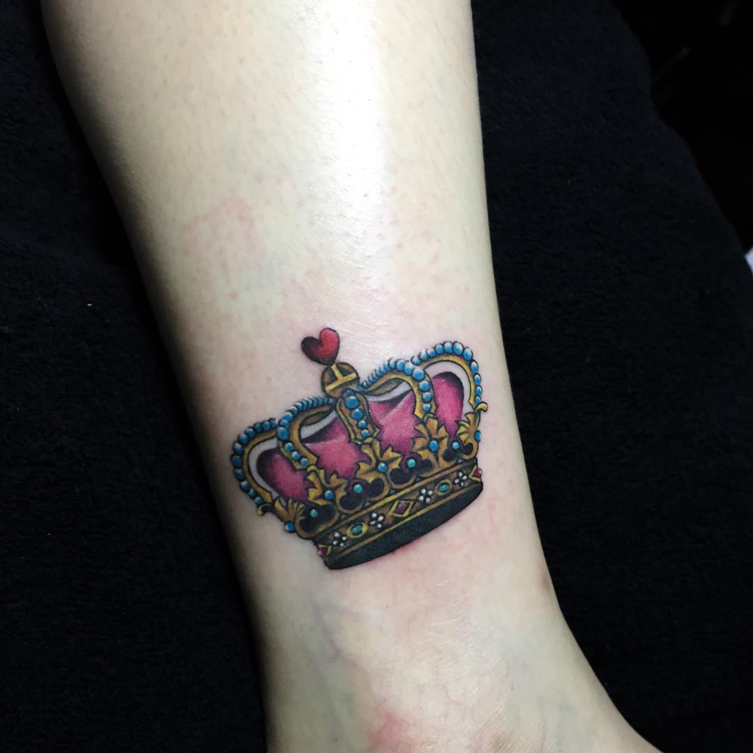55 Best King And Queen Crown Tattoo - Designs & Meanings (2019)