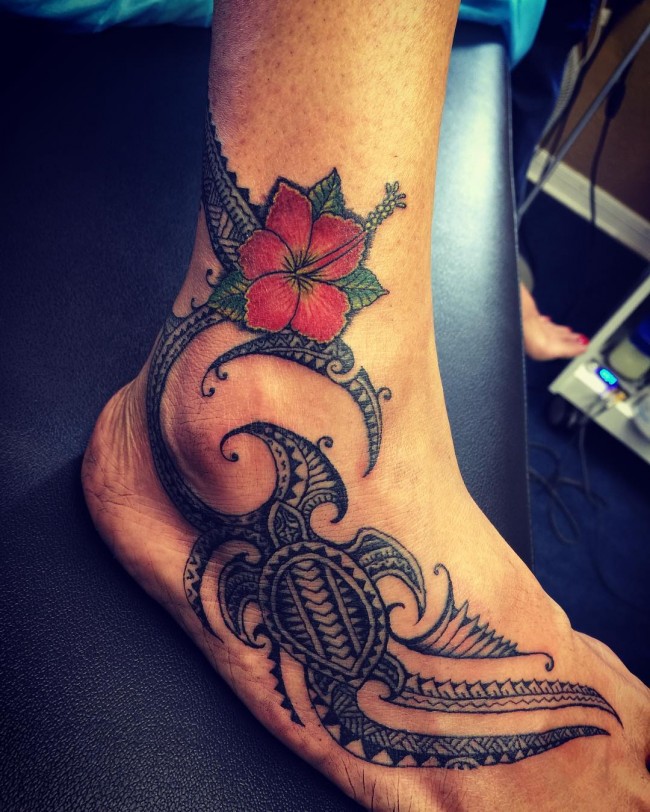 Beautiful Hawaiian Flower Tattoo