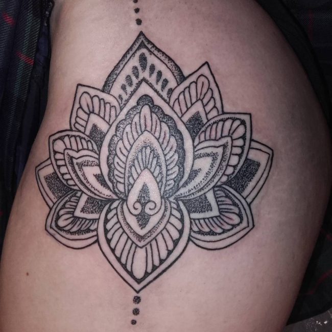 hip tattoo