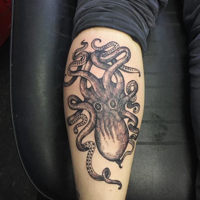 60+ Best Kraken Tattoo Meaning and Designs - Legend of The Sea (2019)