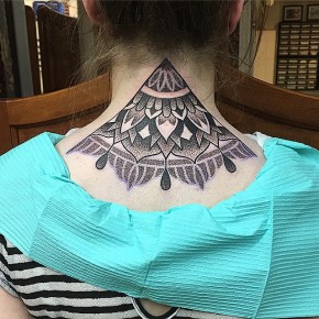 45+ Back of the Neck Tattoo Designs & Meanings -Way To The Mind(2019)
