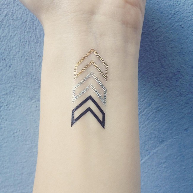 gold tattoo