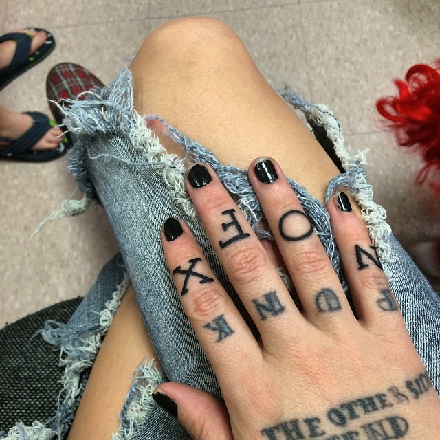 The Sims Resource - Knuckle Tattoos