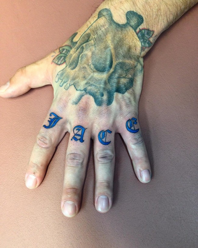 knuckle tattoos