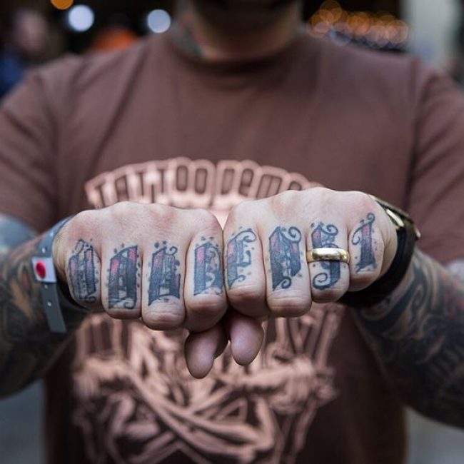 knuckle tattoos