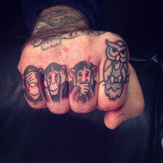 knuckle tattoos