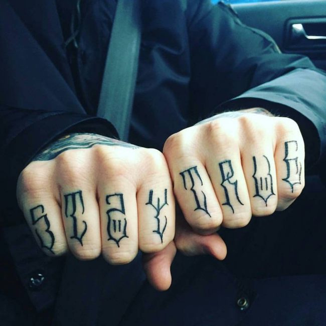 knuckle tattoos