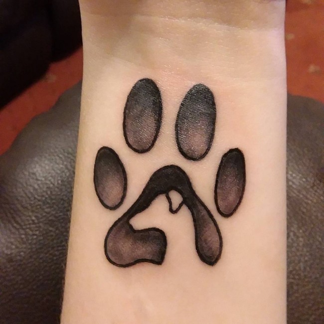 paw print tattoos