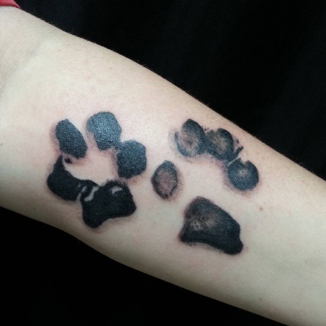 paw print tattoos