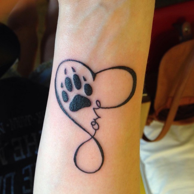 paw print tattoos