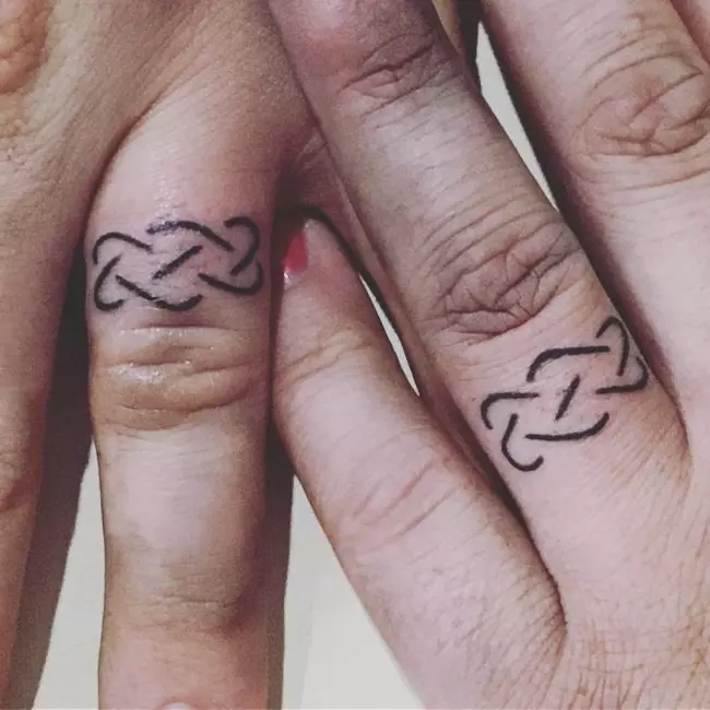 wedding ring tattoo_