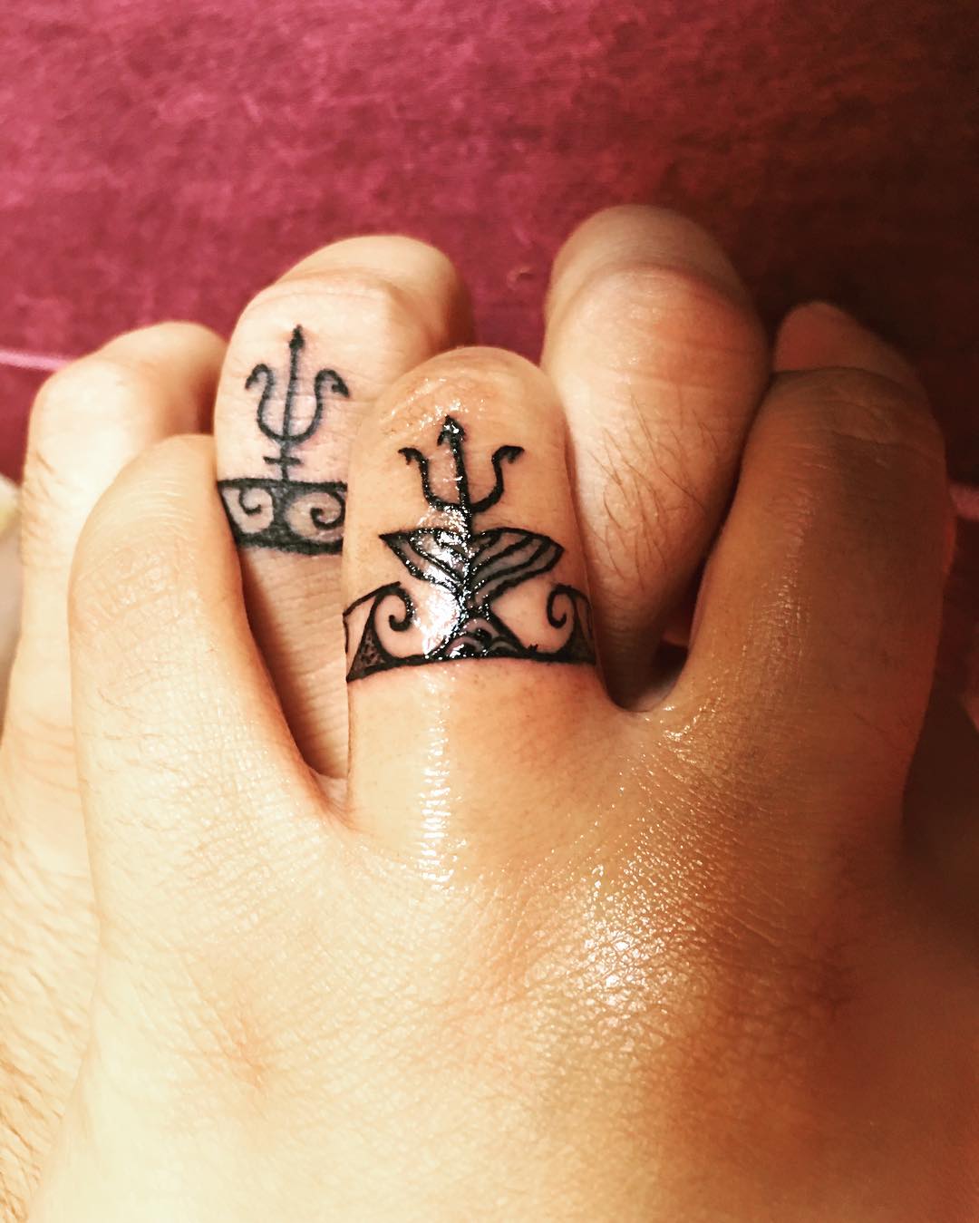 19 Tiny Tattoos To Get In An Unexpected Place | Ring tattoos, Tattoo  wedding rings, Ring finger tattoos