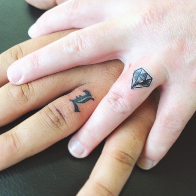 wedding ring tattoo_