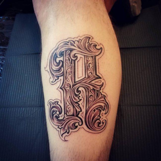 initial tattoo_